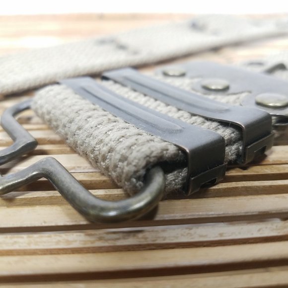 Canvas utilitarian vintage style belt with clasp - Picture 4 of 7